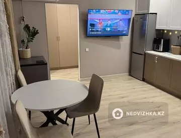 2-комнатная квартира, этаж 3 из 10, 49 м²