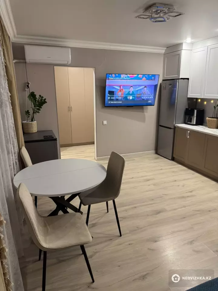 2-комнатная квартира, этаж 3 из 10, 49 м², фотография 3