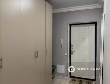 2-комнатная квартира, этаж 3 из 10, 49 м², миниатюра 6