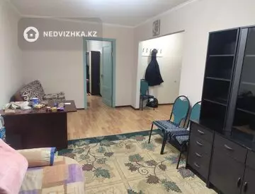 2-комнатная квартира, этаж 1 из 5, 45 м², На длительный срок
