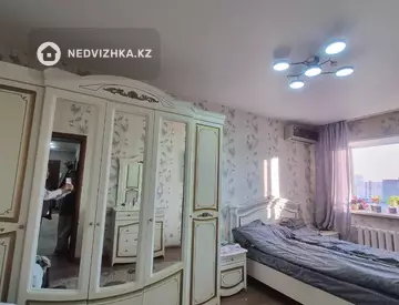 3-комнатная квартира, этаж 9 из 9, 80 м², миниатюра 1