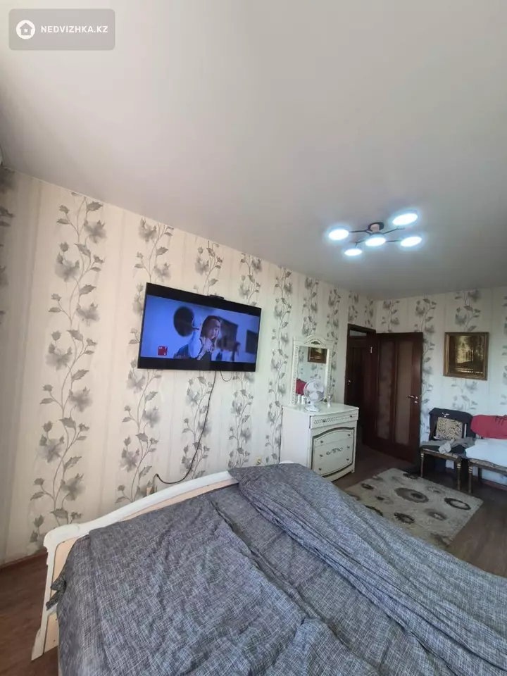 3-комнатная квартира, этаж 9 из 9, 80 м², фотография 4