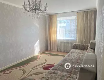 3-комнатная квартира, этаж 6 из 9, 68 м², миниатюра 2