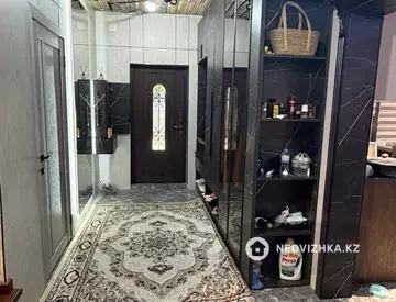 5-комнатный дом, 4 соток, 180 м²