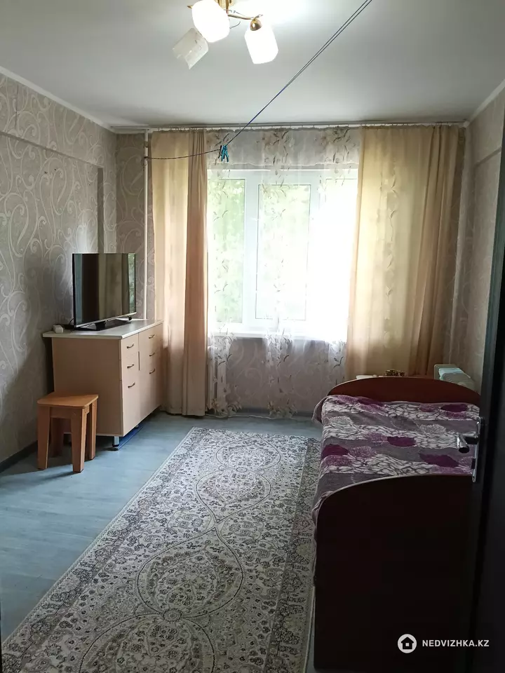 3-комнатная квартира, этаж 2 из 5, 66 м², фотография 3