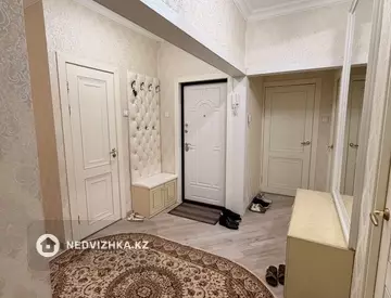 4-комнатная квартира, этаж 3 из 5, 82 м²