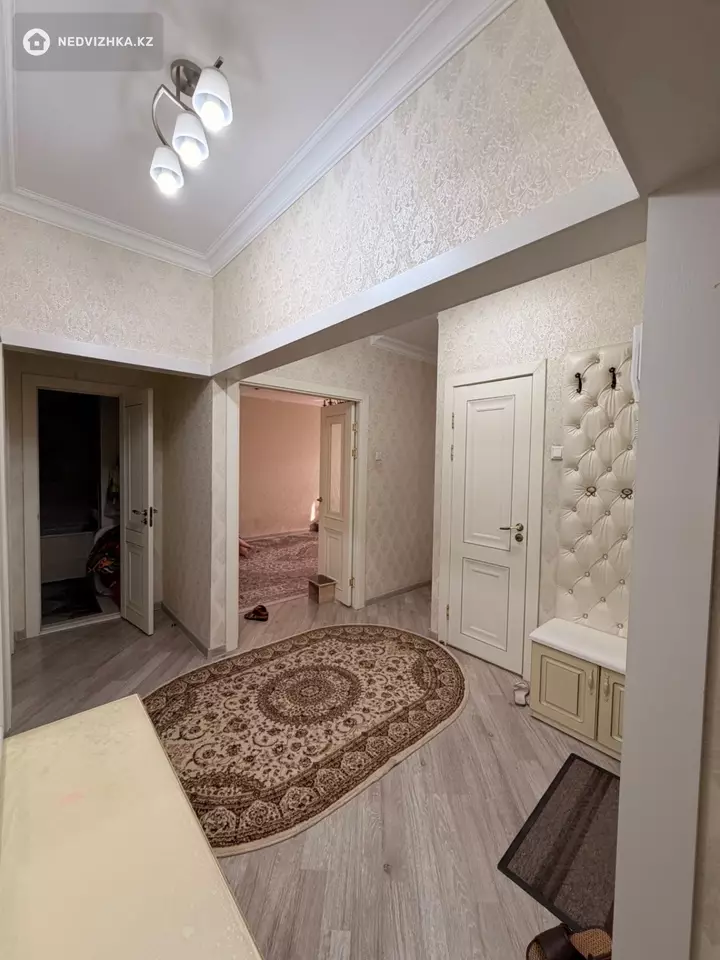 4-комнатная квартира, этаж 3 из 5, 82 м², фотография 3