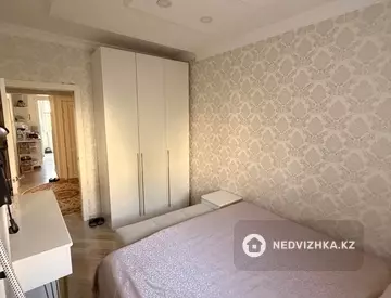4-комнатная квартира, этаж 3 из 5, 82 м², миниатюра 6