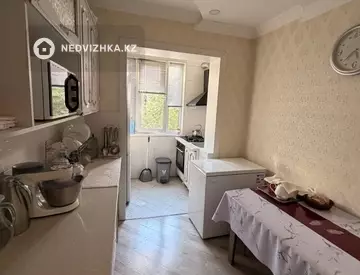 4-комнатная квартира, этаж 3 из 5, 82 м², миниатюра 8