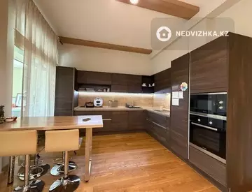 3-комнатная квартира, этаж 8 из 8, 150 м², миниатюра 3