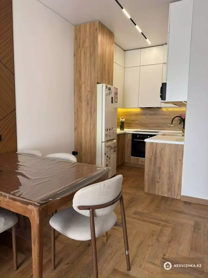 3-комнатная квартира, этаж 2 из 9, 72 м², фотография 5