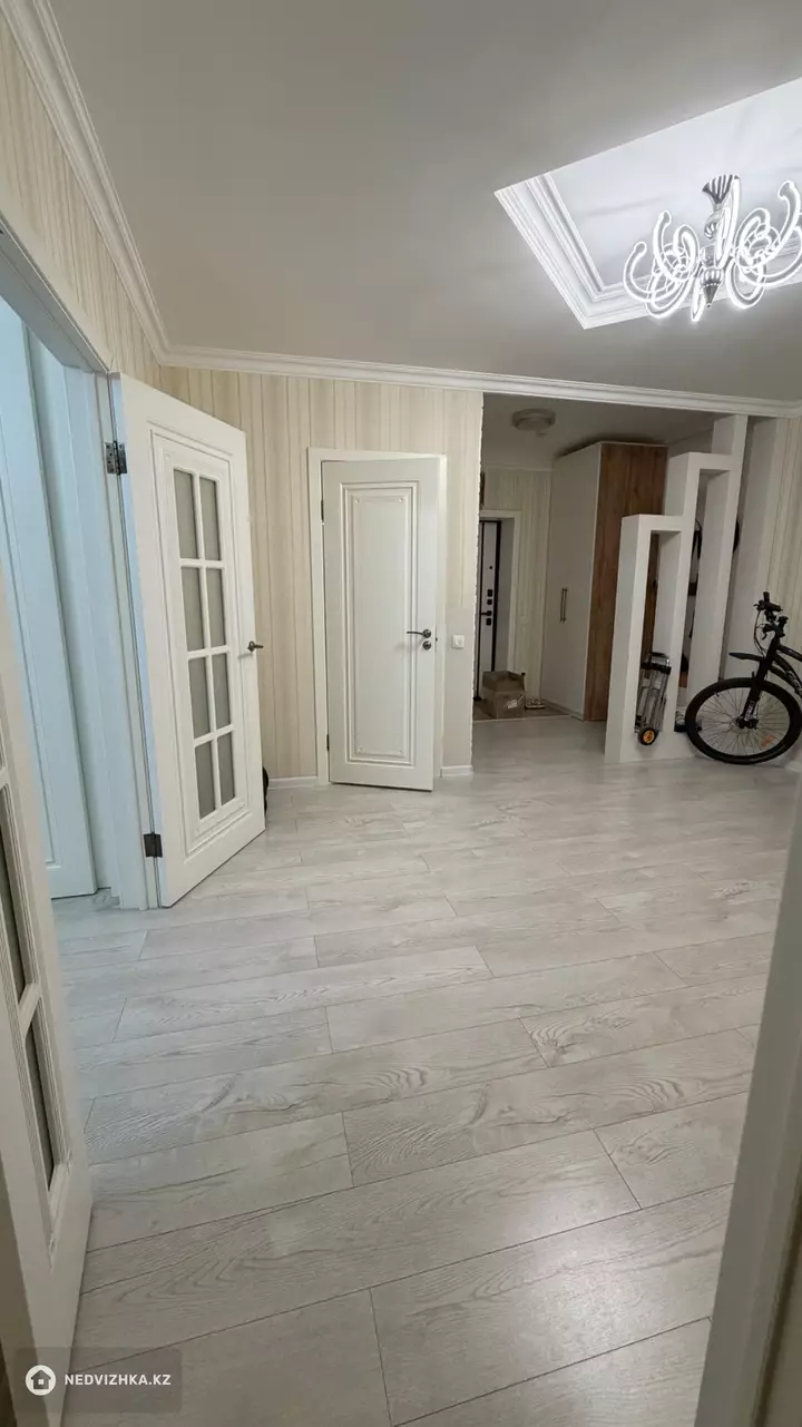 3-комнатная квартира, этаж 6 из 12, 112 м², фотография 4