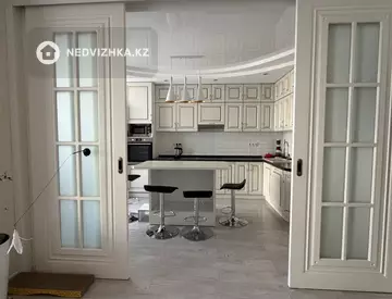 3-комнатная квартира, этаж 6 из 12, 112 м²