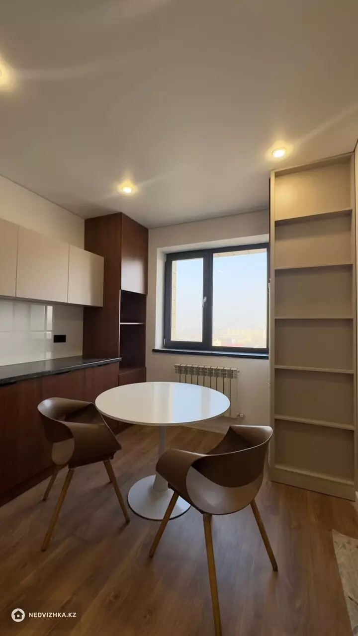 2-комнатная квартира, этаж 5 из 15, 50 м², фотография 2