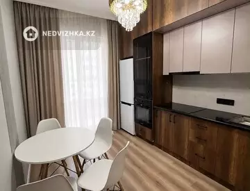 1-комнатная квартира, этаж 9 из 12, 42 м², миниатюра 3