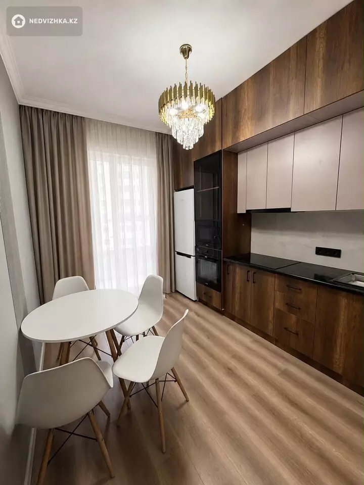 1-комнатная квартира, этаж 9 из 12, 42 м², фотография 3