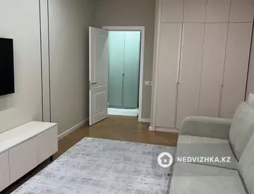 2-комнатная квартира, этаж 8 из 12, 41 м², миниатюра 1