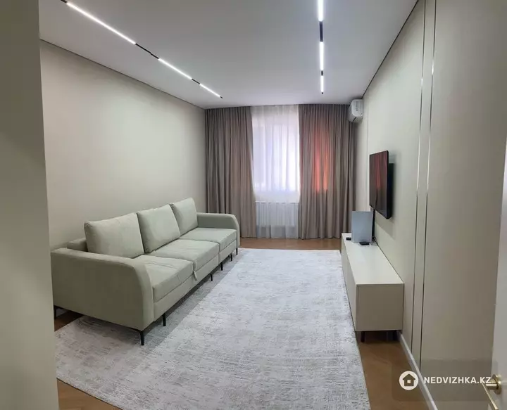 2-комнатная квартира, этаж 8 из 12, 41 м², фотография 3