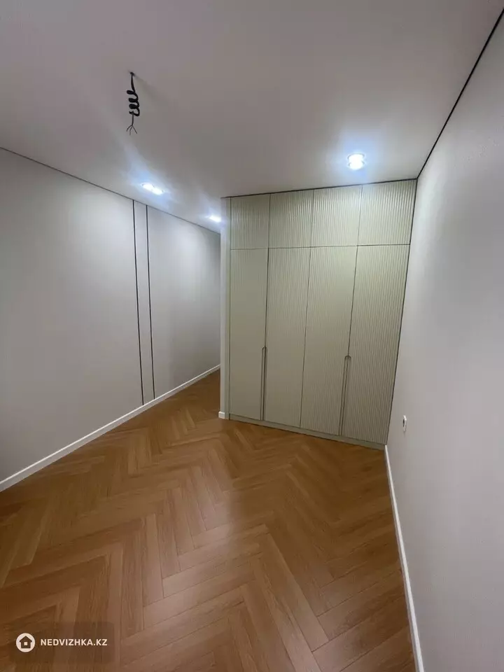 2-комнатная квартира, этаж 8 из 12, 41 м², фотография 5