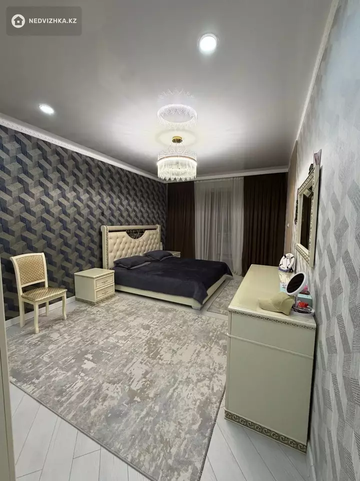3-комнатная квартира, этаж 5 из 5, 124 м², фотография 4