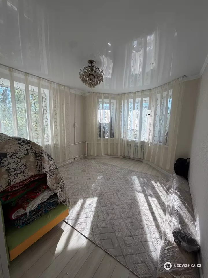 3-комнатная квартира, этаж 3 из 3, 66 м², фотография 5