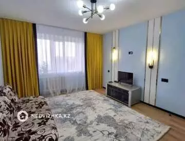 1-комнатная квартира, этаж 8 из 9, 38 м², миниатюра 2