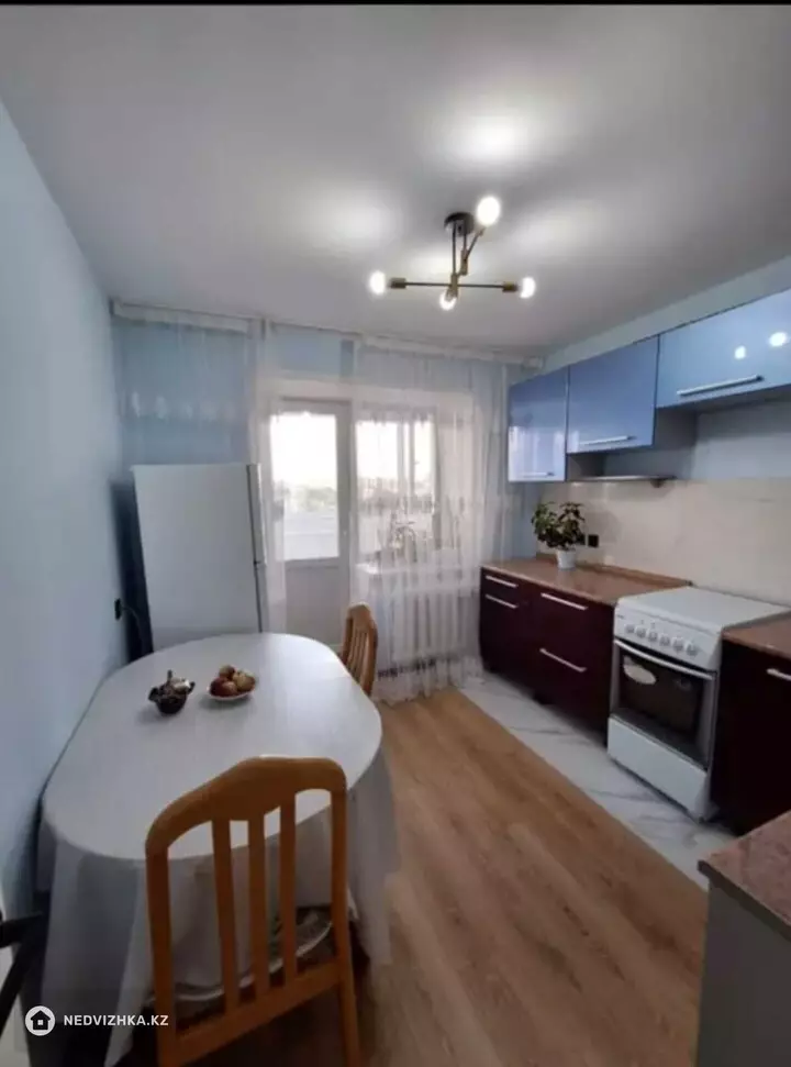 1-комнатная квартира, этаж 8 из 9, 38 м², фотография 5