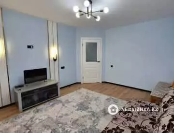 1-комнатная квартира, этаж 8 из 9, 38 м², миниатюра 4