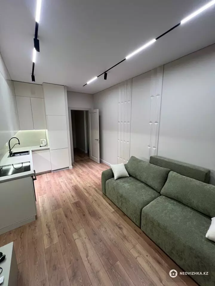 2-комнатная квартира, этаж 8 из 16, 44 м², фотография 2