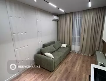 2-комнатная квартира, этаж 8 из 16, 44 м², миниатюра 3