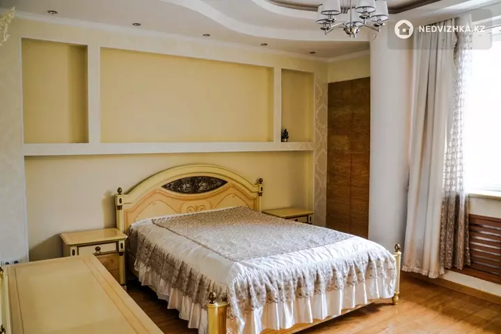 4-комнатная квартира, этаж 3 из 3, 153 м², фотография 5