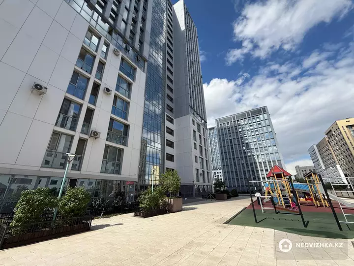 3-комнатная квартира, этаж 4 из 22, 90 м², фотография 5