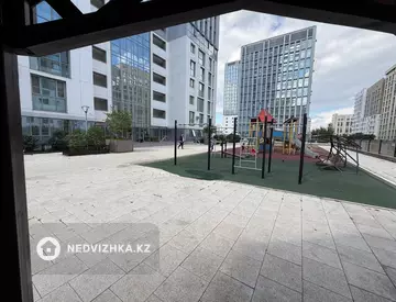 3-комнатная квартира, этаж 4 из 22, 90 м², миниатюра 7