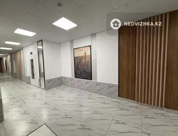 3-комнатная квартира, этаж 4 из 22, 90 м², миниатюра 12