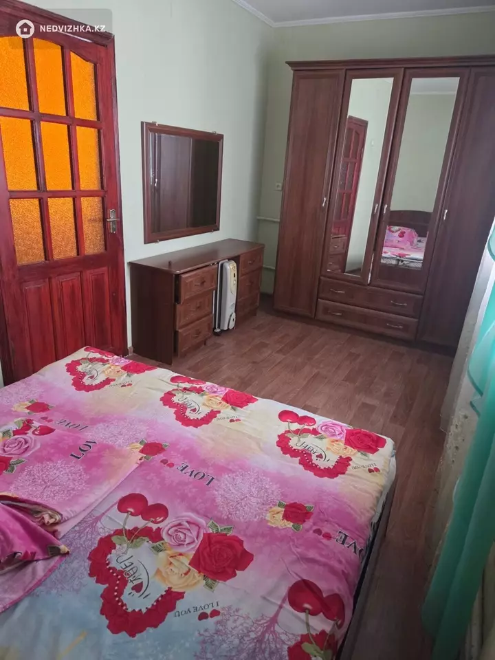 2-комнатная квартира, этаж 1 из 4, 37 м², фотография 2