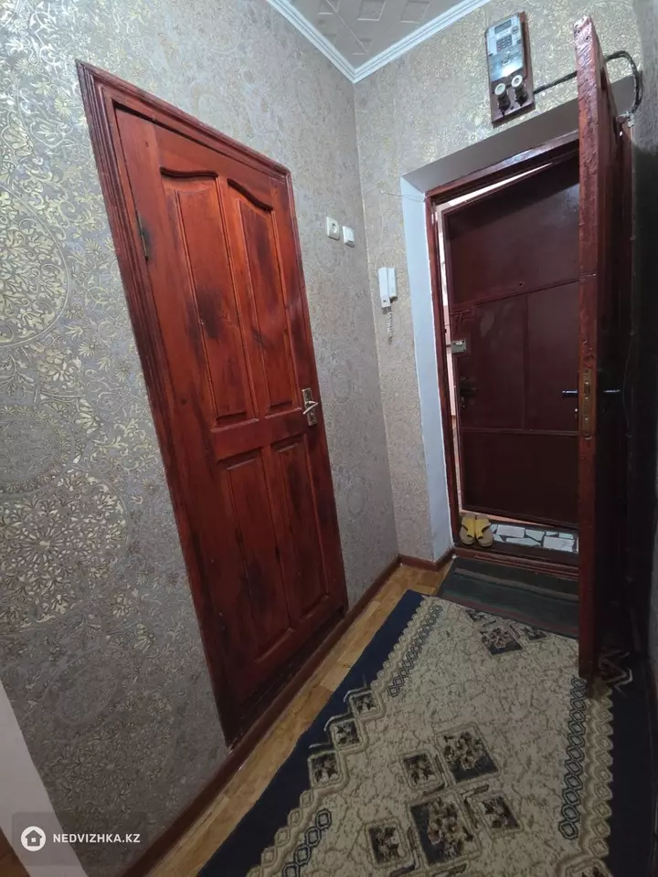2-комнатная квартира, этаж 1 из 4, 37 м², фотография 5