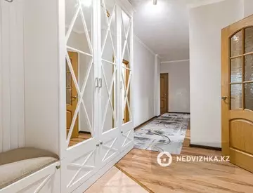 3-комнатная квартира, этаж 10 из 14, 90 м², Посуточно, миниатюра 8