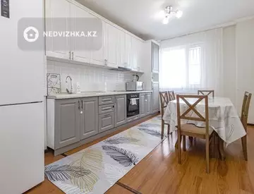 3-комнатная квартира, этаж 10 из 14, 90 м², Посуточно, миниатюра 9