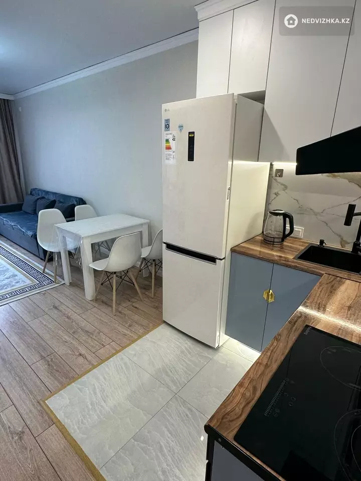 2-комнатная квартира, этаж 5 из 17, 49 м², фотография 4