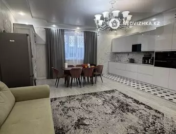 4-комнатный дом, 5 соток, 446 м²