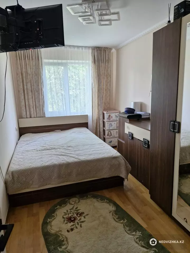 3-комнатная квартира, этаж 4 из 4, 58 м², фотография 2