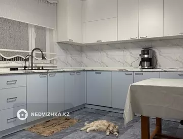 5-бөлмелі үй, 8 соттық, 82 м², 1-нобай