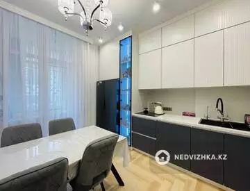 3-комнатная квартира, этаж 3 из 15, 87 м², миниатюра 8