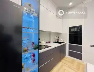 3-комнатная квартира, этаж 3 из 15, 87 м², миниатюра 11