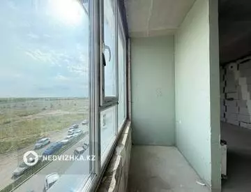 1-комнатная квартира, этаж 3 из 9, 47 м², миниатюра 10
