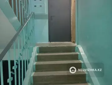 2-комнатная квартира, этаж 3 из 5, 42 м²