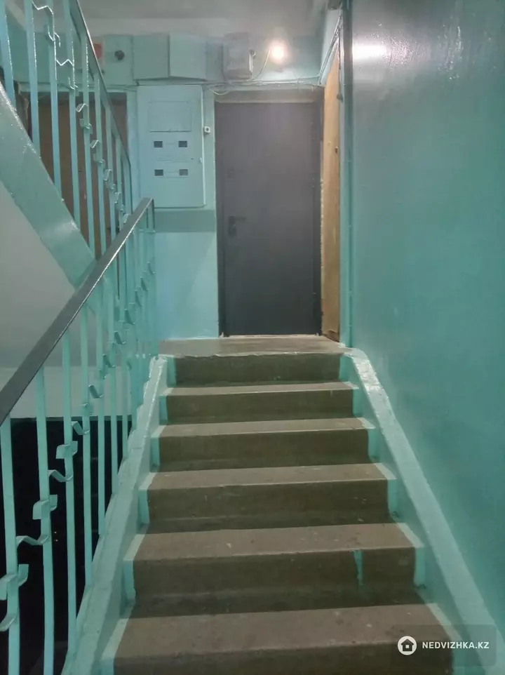 2-бөлмелі пәтер, қабат 3 барлық қабат саны 5, 42 м², 2-фотосурет