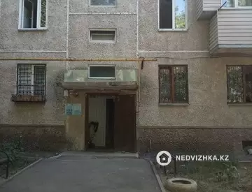 2-комнатная квартира, этаж 3 из 5, 42 м²