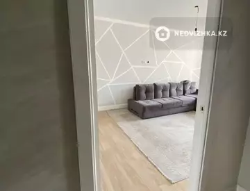 3-комнатная квартира, этаж 4 из 7, 90 м²