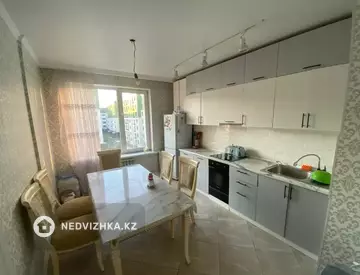 3-комнатная квартира, этаж 4 из 7, 90 м²